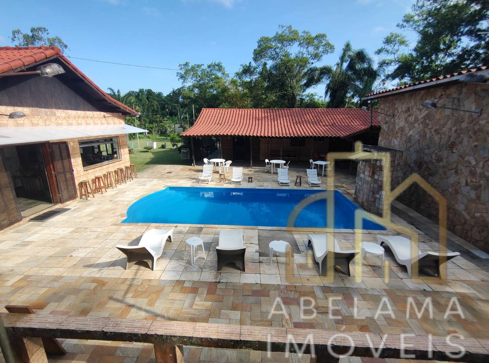 Chácara à venda com 3 quartos, 15000m² - Foto 1